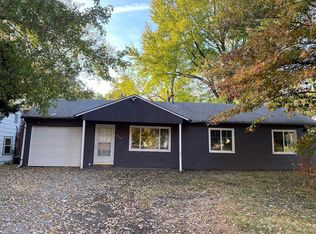 919 SW Croix Pl, Topeka, KS 66611