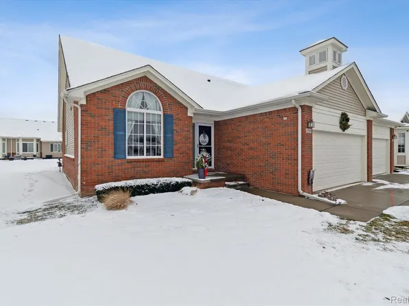 47318 Joanne Smith Ln, Chesterfield, MI 48051