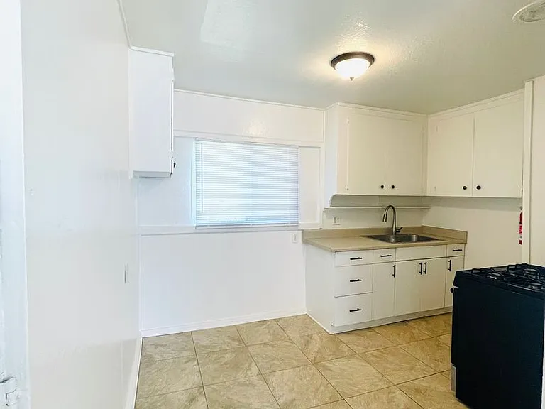 536 & 538 Acacia Rd — Photo 4