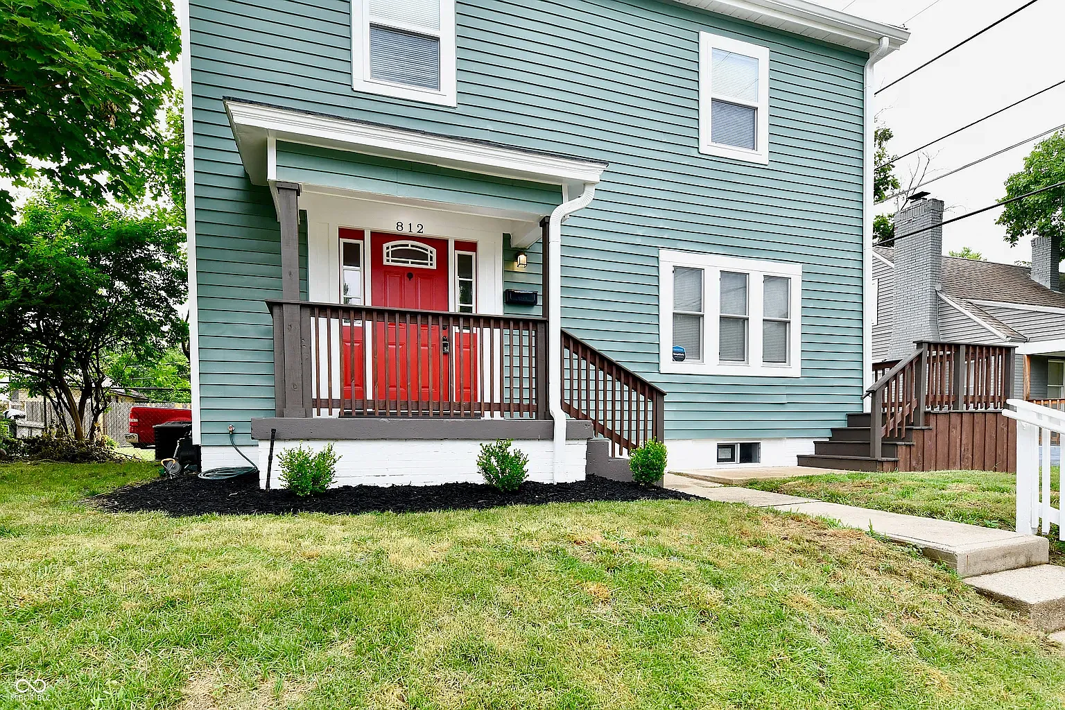 3 bed, 1.5 bath, 2160 sqft, $1,879 — Photo 1