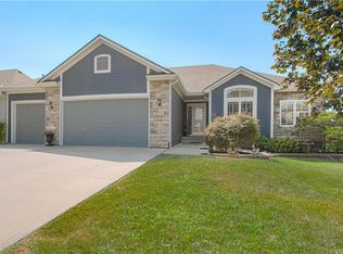 1221 Wiltshire Blvd, Raymore, MO 64083