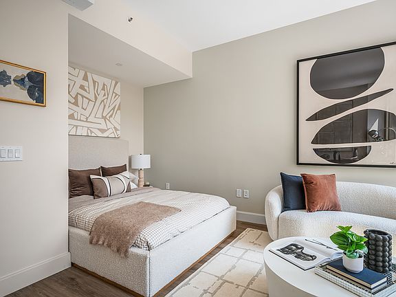 5th image of 75 Dupont St #308