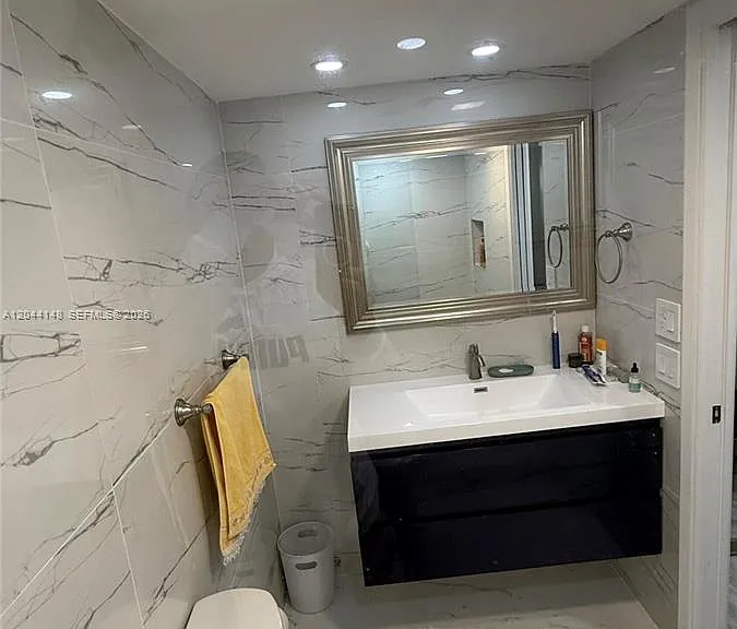 2901 S Palm Aire Dr #408 — Photo 23