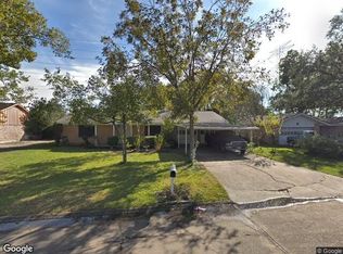 1621 Crestmont Dr, Stafford, TX 77477