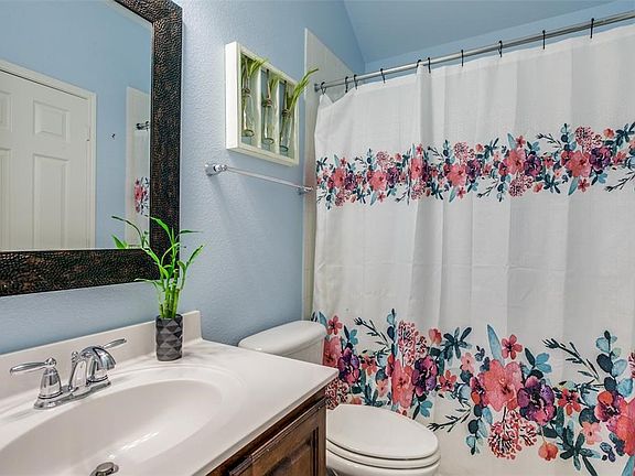 3rd image of 5217 Buckthorn Dr