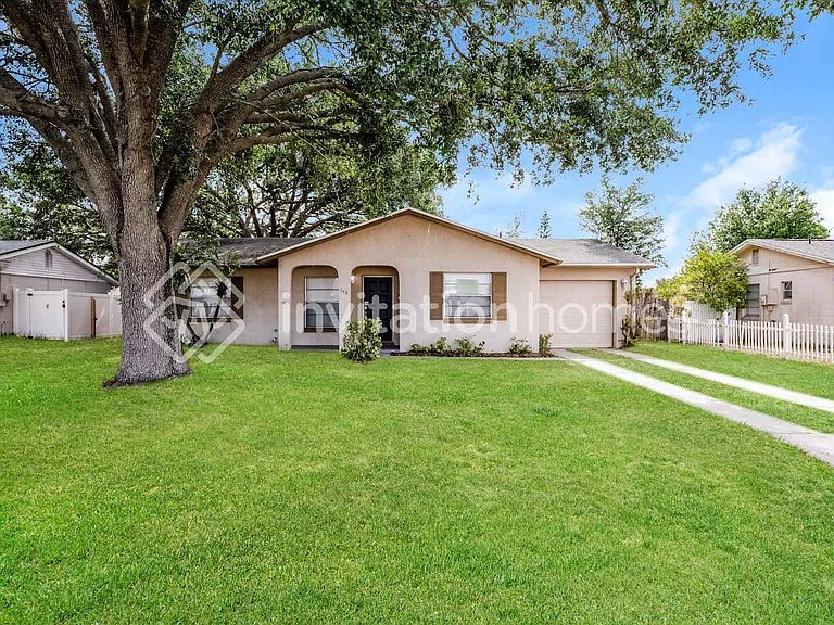 119 Oaxaca Ln — Photo 1