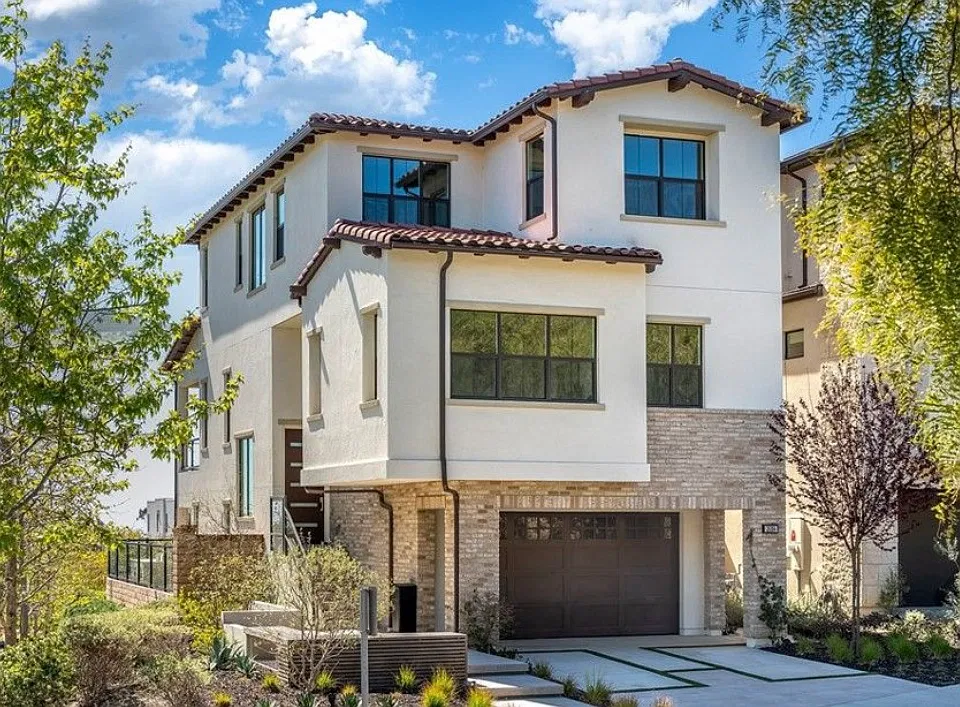 26384 Paseo Lluvia