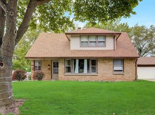 1343 S 95th St, West Allis, WI 53214