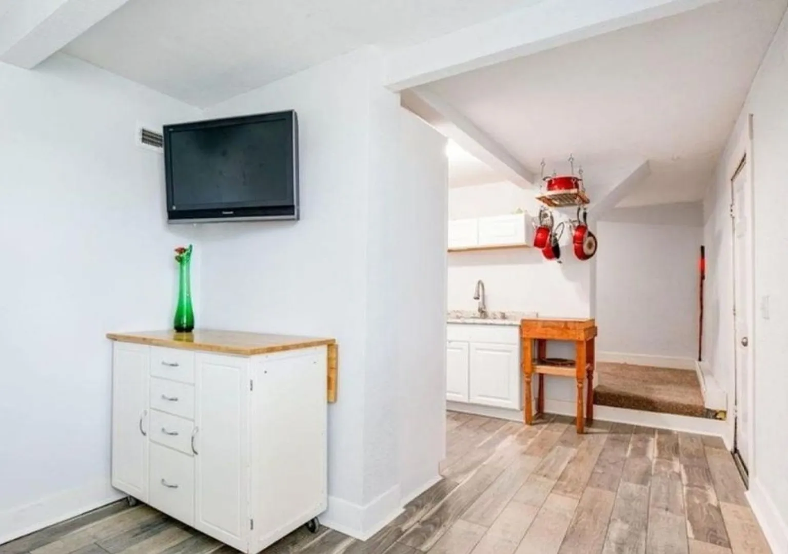 1 bed, 485 sqft, $2,600 — Photo 2