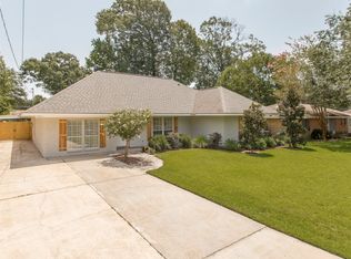 1035 Denbo Dr, Baton Rouge, LA 70806