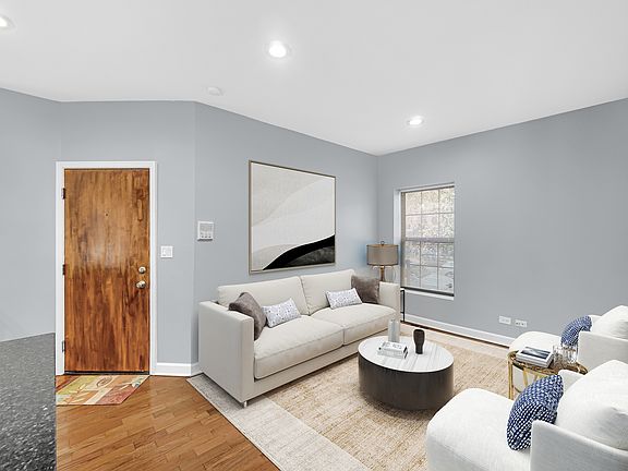 2nd image of 3547 W Ainslie St APT 1