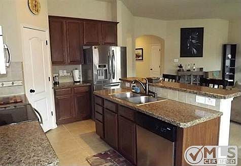 5th image of 1027 Kenwood Dr