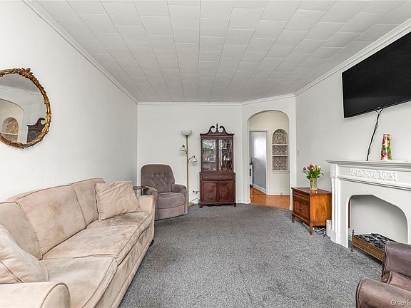 5th image of 35 Floral Boulevard #1A