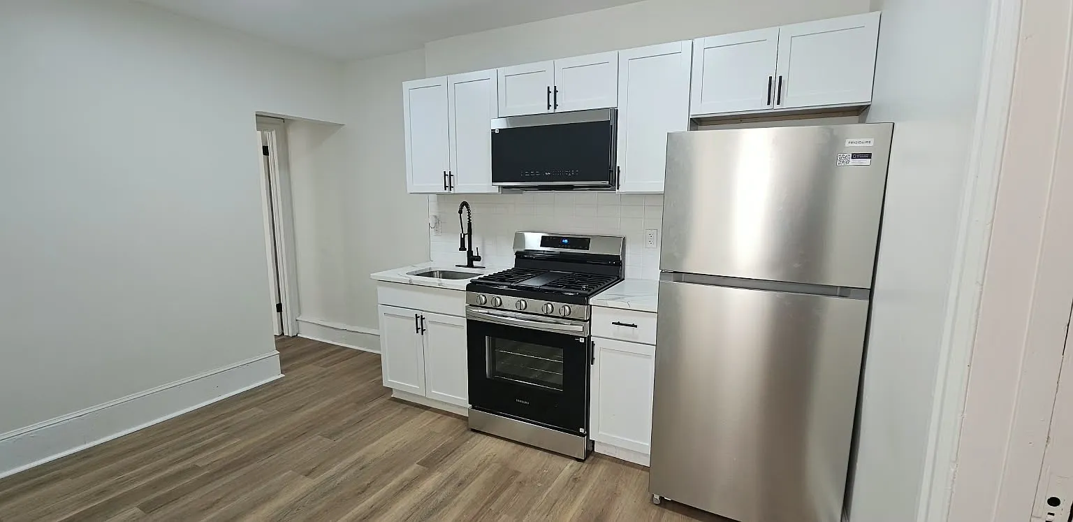 2 bed, 800 sqft, $1,850 — Photo 2
