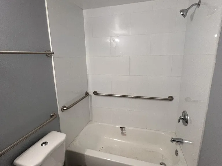 3556 Sanborn Ave #C — Photo 11