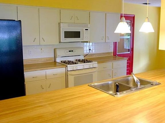 5th image of 415 51st Street Ct W