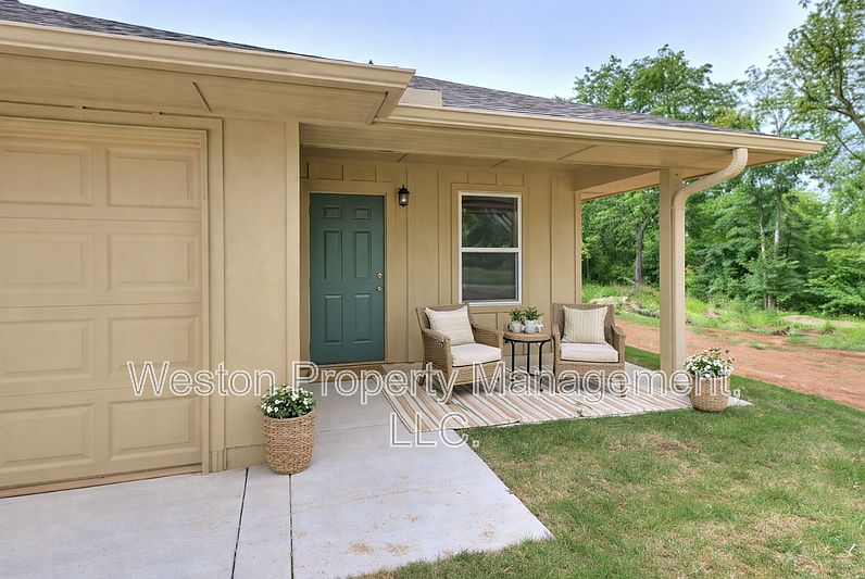 1st image of 1823 E Rutgers Ave #2