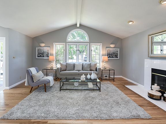 3rd image of 6482 Windsor Ln