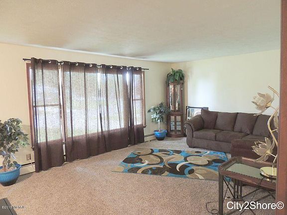 5th image of 5916 Crestmoor Dr SE