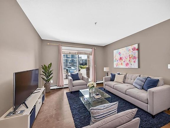 4th image of 155 S Skyview Ranch Way NE #5114