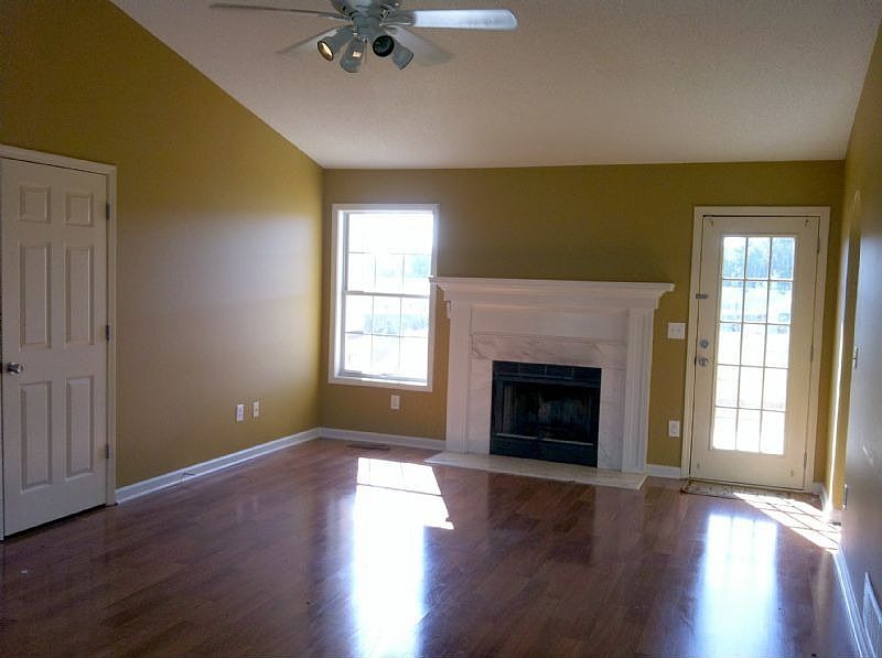 2nd image of 27 Moss Way