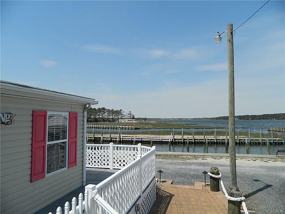 3rd image of 25882 Circle Dr