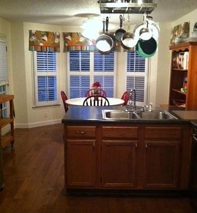 4th image of 915 Feather Creek Ln
