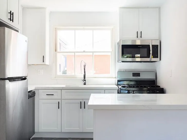 1132-1142 Princeton Street — Photo 10