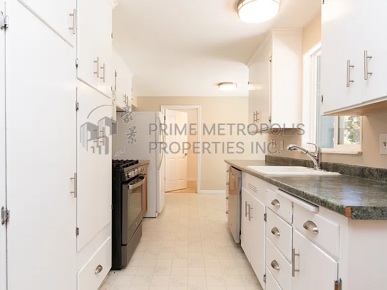 16428 SE 16th St — Photo 5