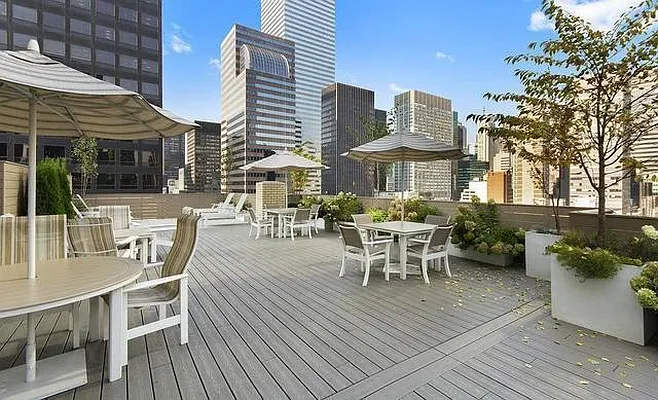 Sold by Compass | media 20