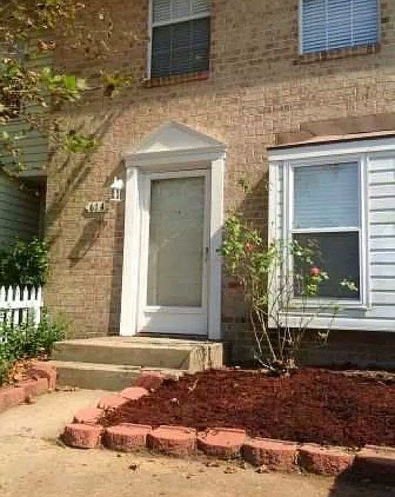 1st image of 614 Fox Creek Ct