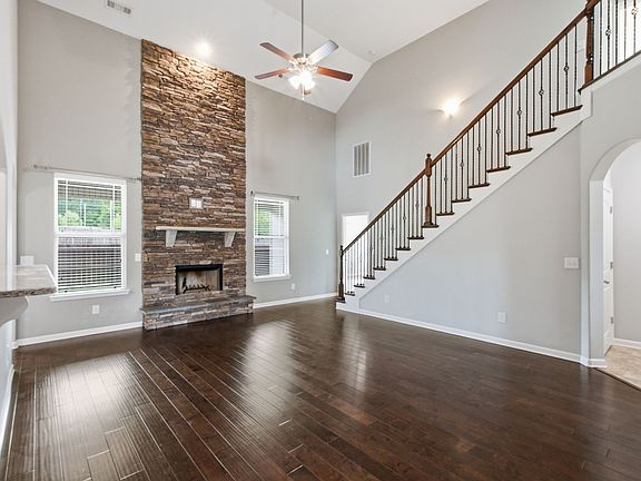 2nd image of 7409 Holly Leaf Way