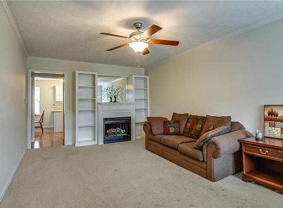 2nd image of 2120 Lebanon Pike APT 77
