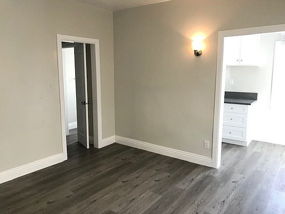3rd image of 127 N Edgemont St #127E12