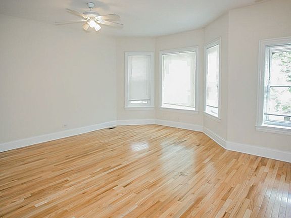 5th image of 3818 N Sheffield Ave #3820-1