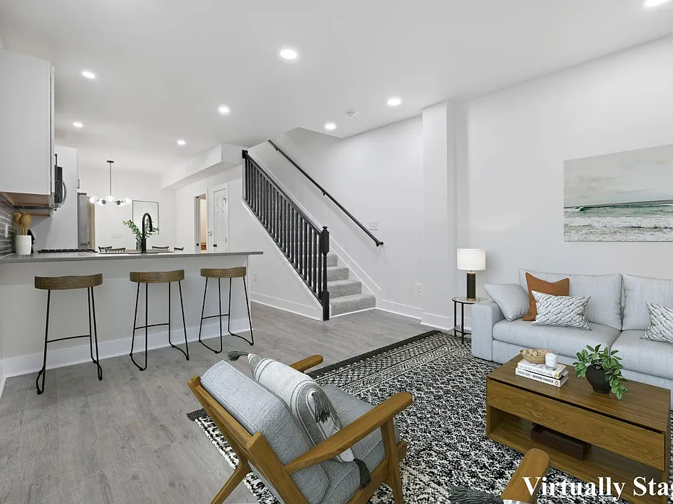 270 S 22nd St