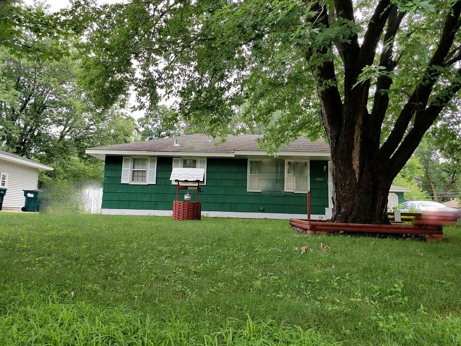 1st image of 10837 7th St NE