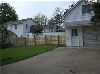 3rd image of 353 Eastwood St