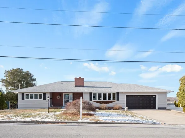 148 Raven Rd, Lowell, MA 01852