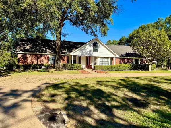533 Creekwood St, Crockett, TX 75835