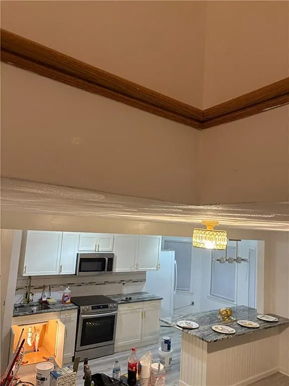 2 bed, 1.0 bath, 600 sqft, $2,500 — Photo 3