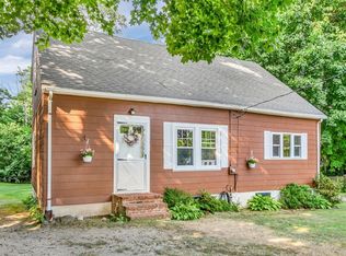 176 Topsfield Rd, Wenham, MA 01984