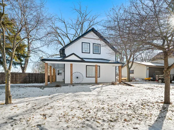 2045 Riverview Dr, Green Bay, WI 54303