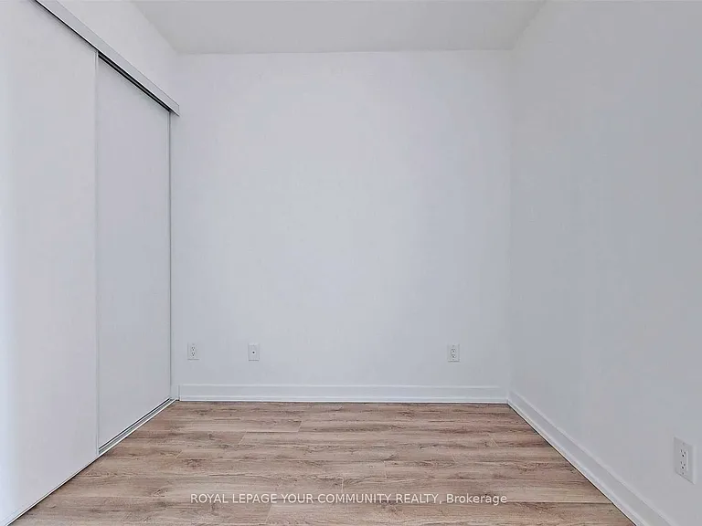 20 Edward St #718 — Photo 8