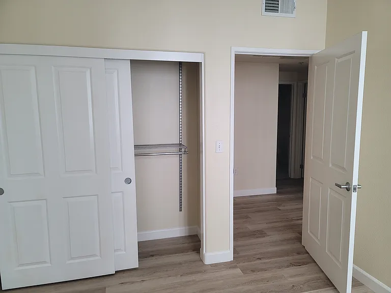 Guest bedroom #1 closet
