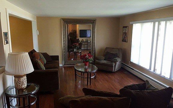 4th image of 1640 Clay Ct