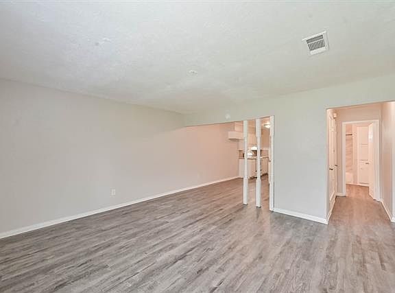 3rd image of 517-519 Virginia Ave