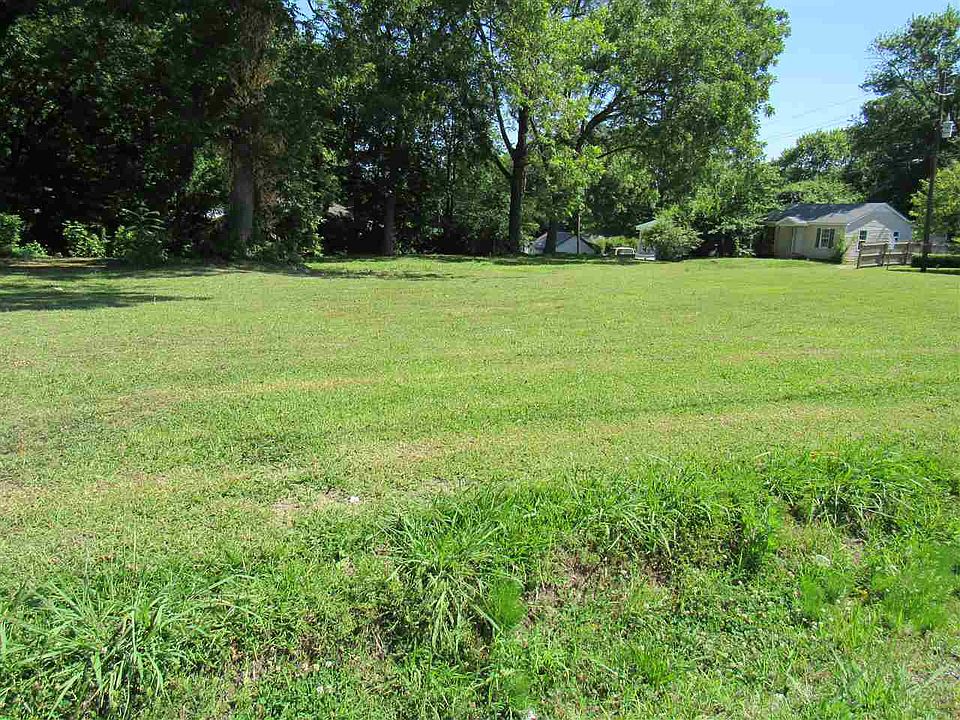 2nd image of 203 Reynolds Ave