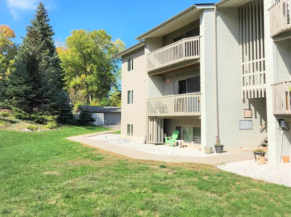 1223 Highland Ave, Northfield, MN 55057