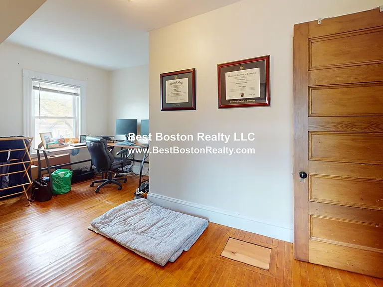 26 Marathon St #1 — Photo 13